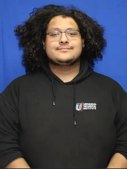 QuickLane Service Technician Pablo Rapalo Jr in QuickLane Service at O. C. Welch Ford Lincoln Inc.